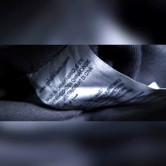 Authentic Calvin Klein bag - FIXED PRICE - Picture 11 of 16